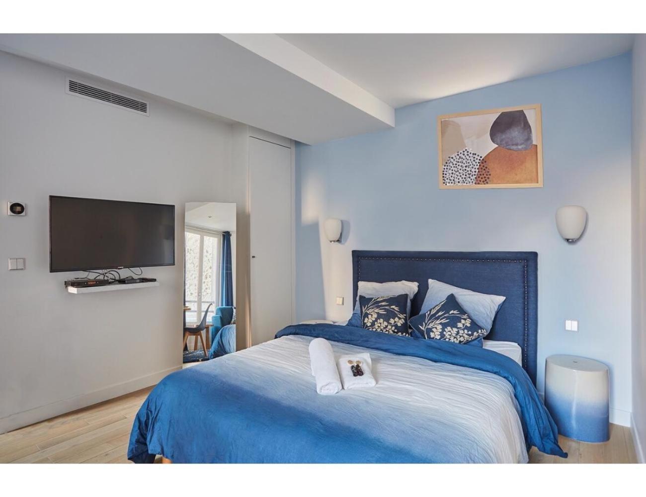 Apartment Porte Maillot Arc De Triomphe By Studio Prestige Paris