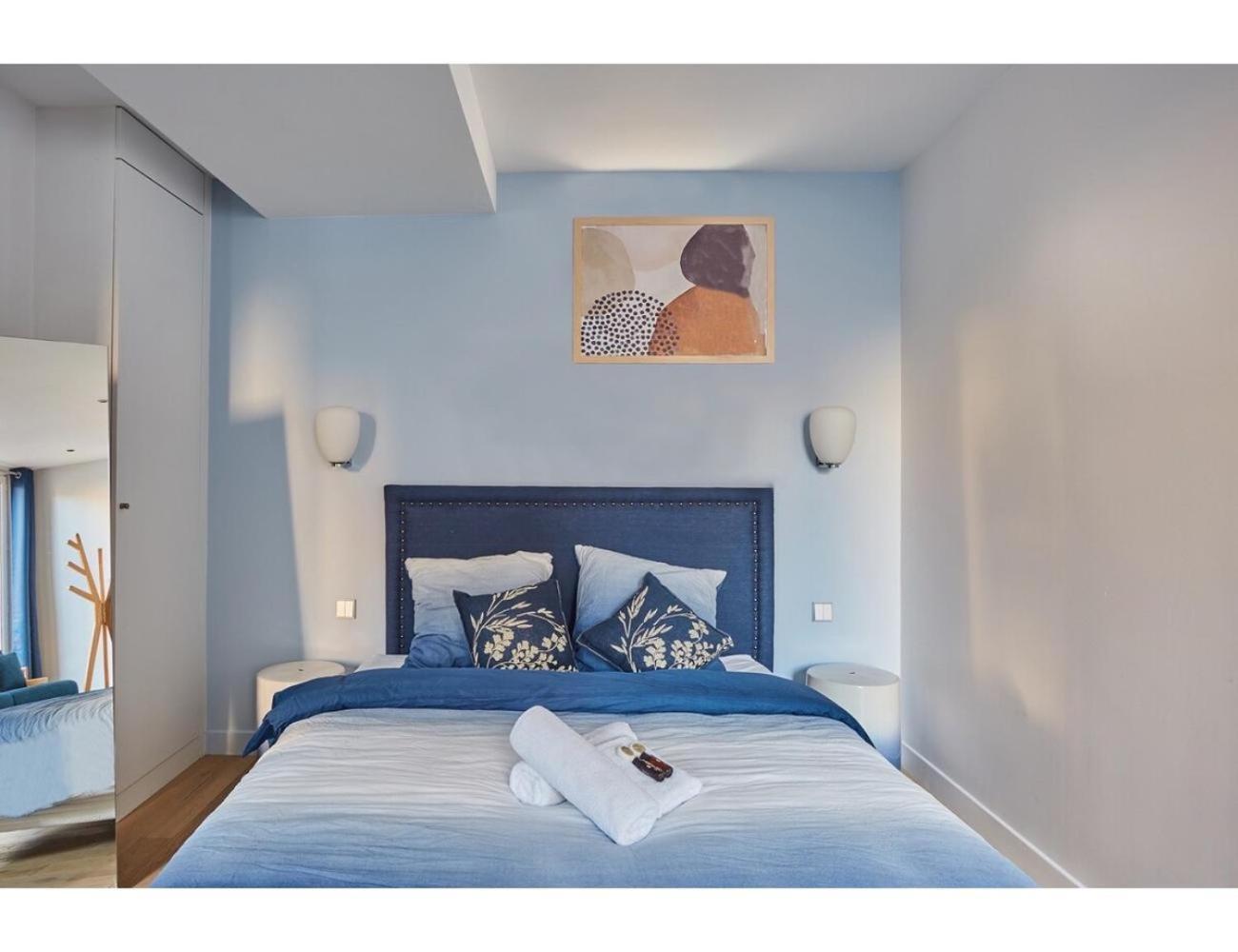 Porte Maillot Arc De Triomphe By Studio Prestige *